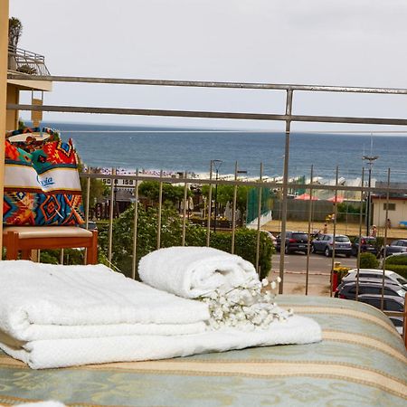 Hotel Italiacervia Bagian luar foto