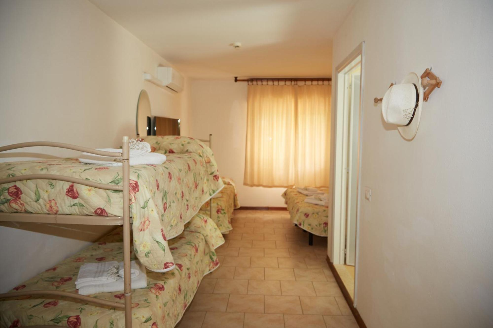 Hotel Italiacervia Bagian luar foto
