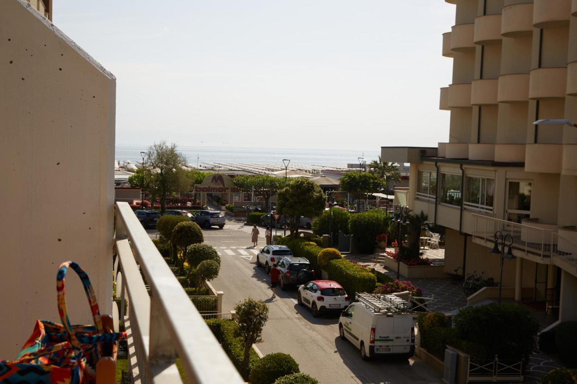 Hotel Italiacervia Bagian luar foto