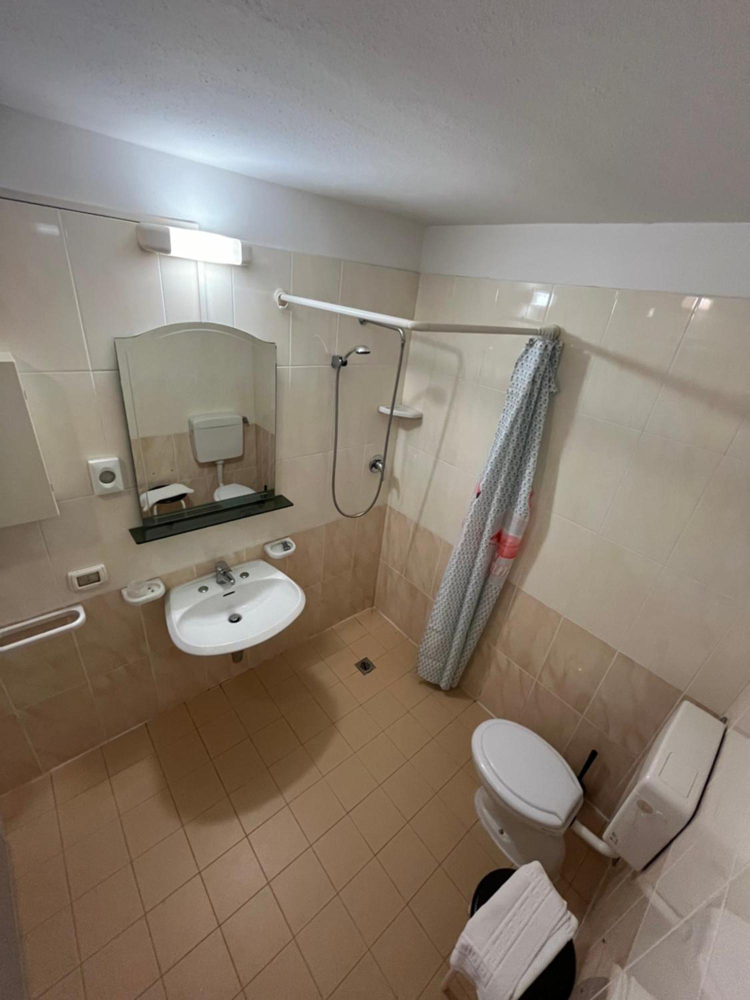 Hotel Italiacervia Bagian luar foto